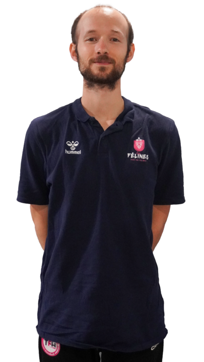 Homme en polo bleu TFHB Toulouse féminin handball.